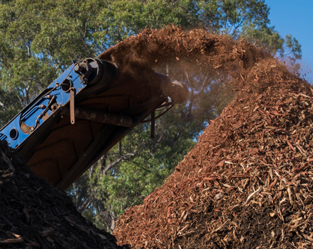 Mulching at TRY Greenwaste Recycling Albury Wodonga